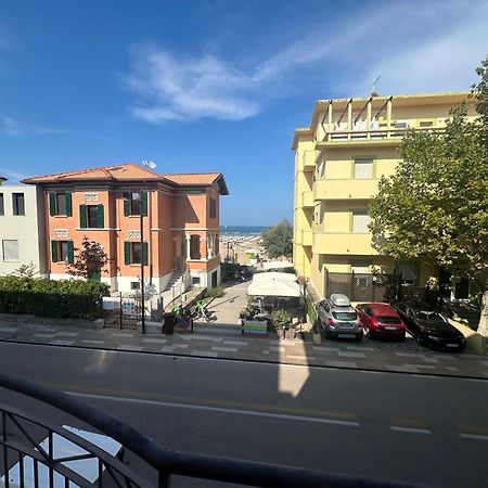 Beach House Holiday Apartments Ρίμινι Εξωτερικό φωτογραφία