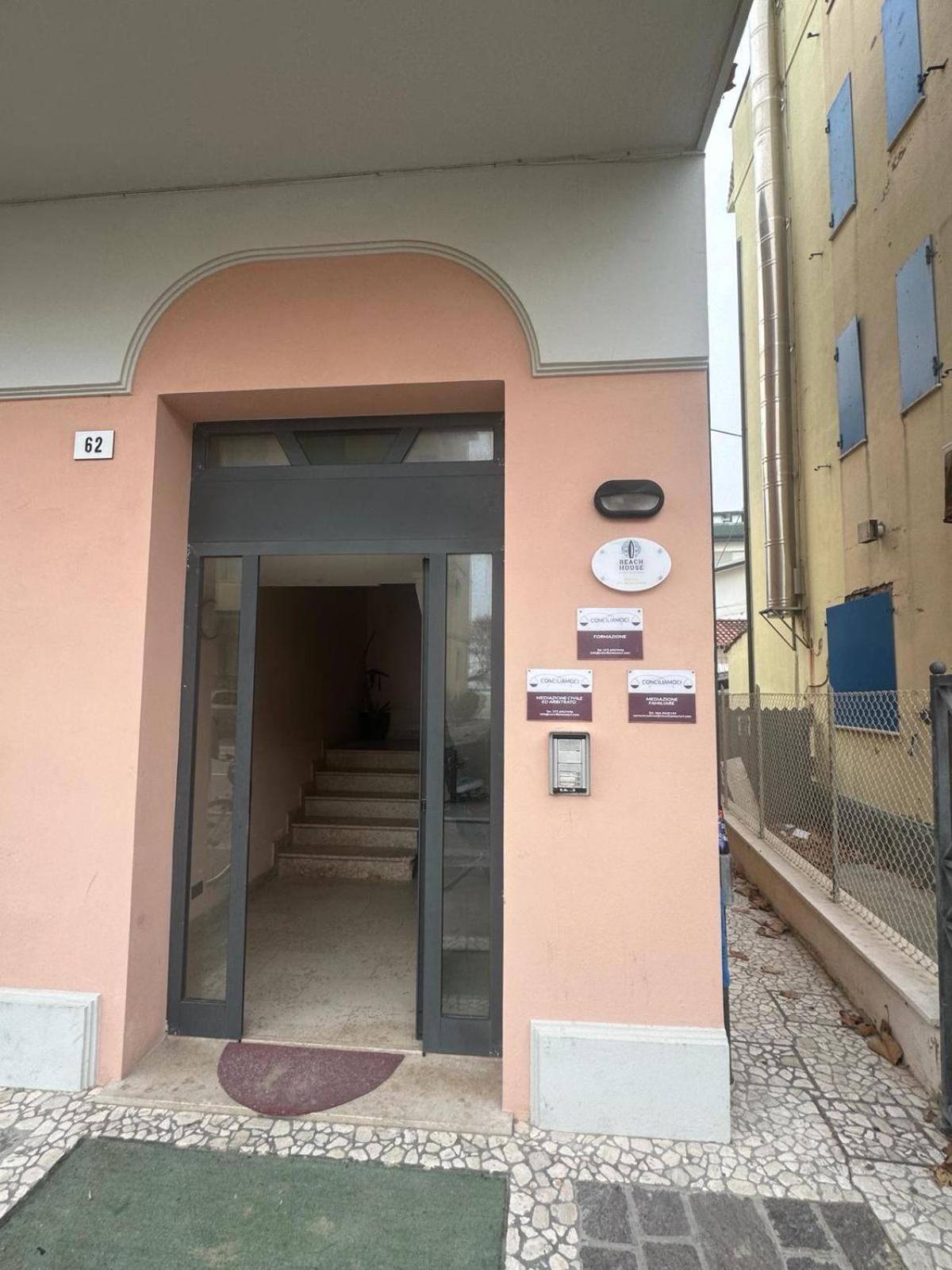 Beach House Holiday Apartments Ρίμινι Εξωτερικό φωτογραφία